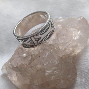 Sterling Silver Engraved Band Ring - Size 9